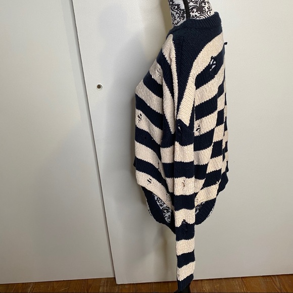 Design Lab Size Small Navy/Cream Striped Sweater - Picture 5 of 7